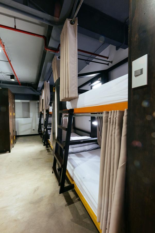 Bunk 5021 Hostel Makati City Екстер'єр фото
