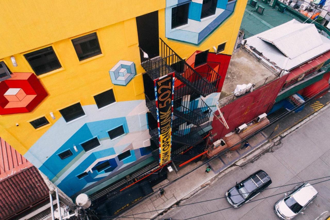 Bunk 5021 Hostel Makati City Екстер'єр фото