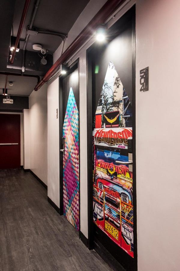 Bunk 5021 Hostel Makati City Екстер'єр фото