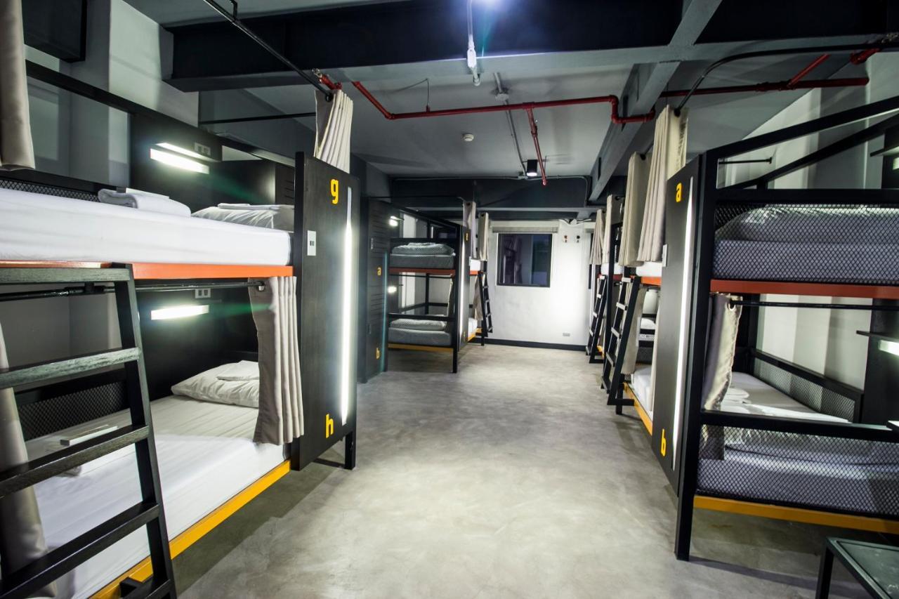 Bunk 5021 Hostel Makati City Екстер'єр фото