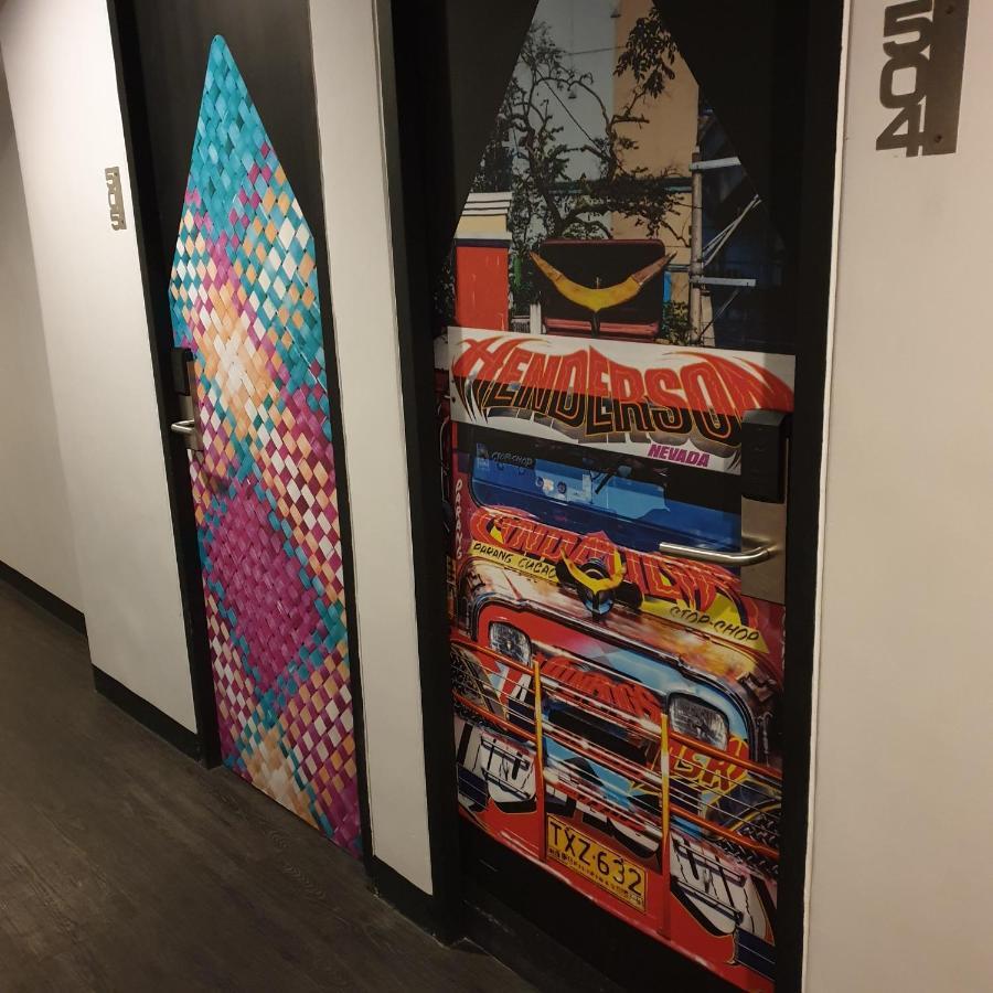 Bunk 5021 Hostel Makati City Екстер'єр фото
